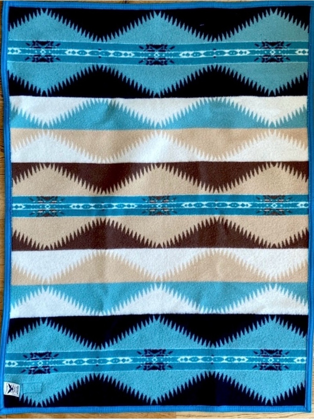 Soft Pendleton Saguaro Muchacho Baby Blanket (82% pure virgin wool, 18% cotton) - Picture 2 of 5